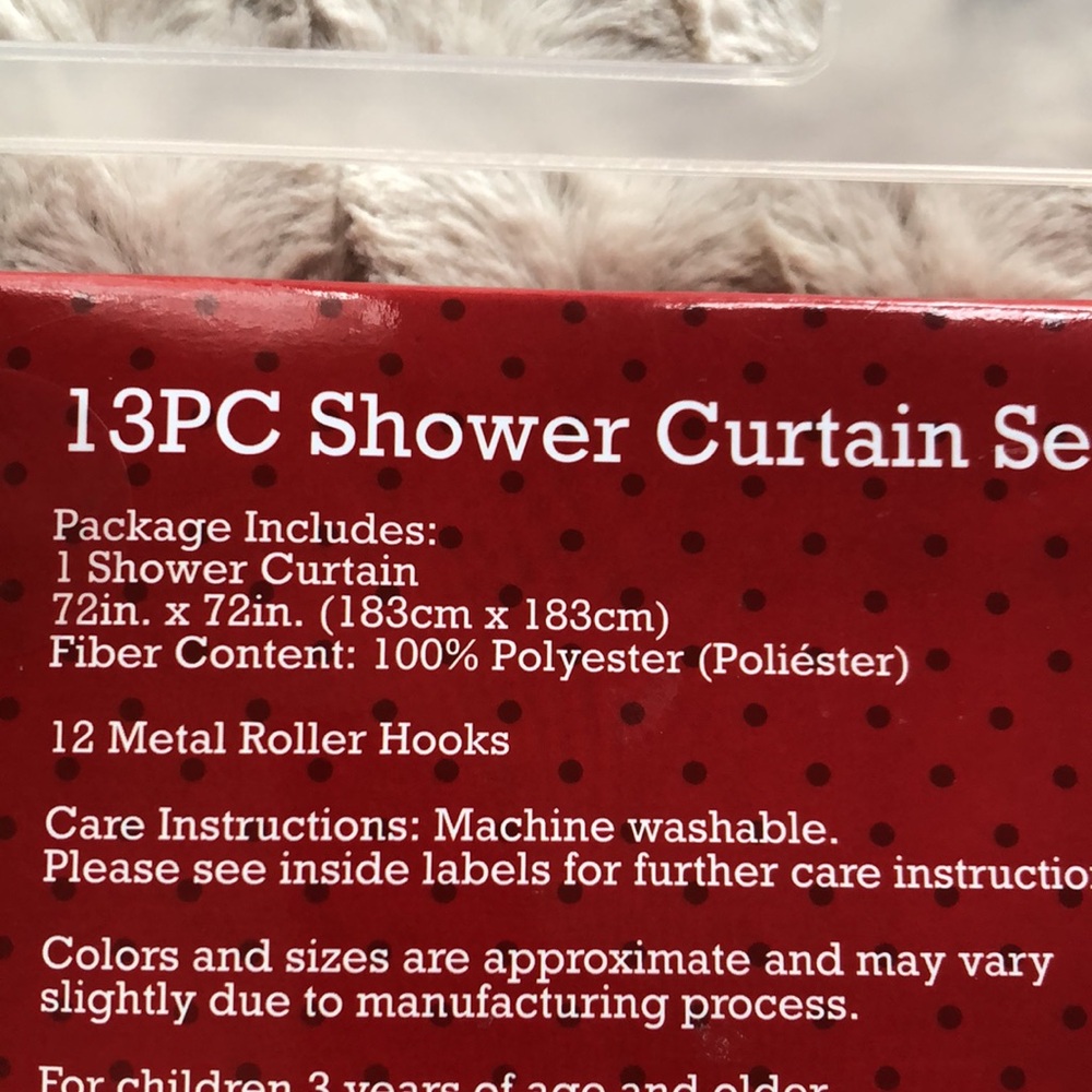 Strawberry Shortcake Shower Curtain Set - Picture 7 of 9